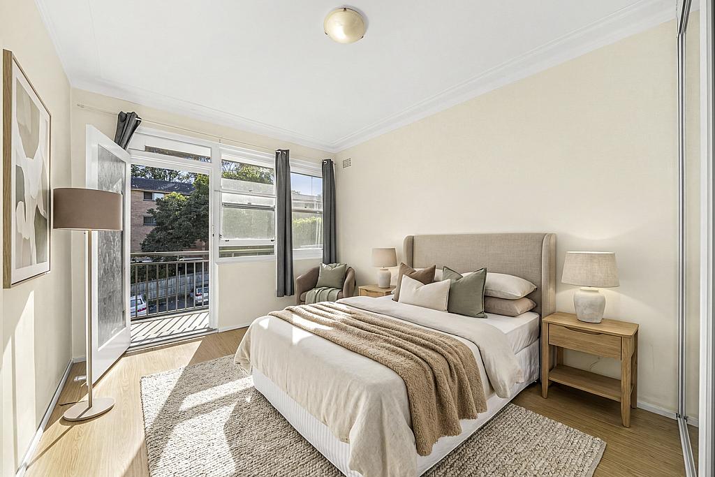 Photo 2 of 5 / 11 Myee Street
