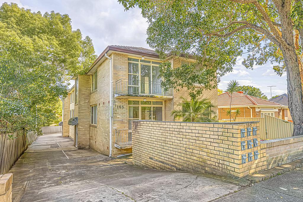 Photo 8 of 3 / 165 King Georges Road