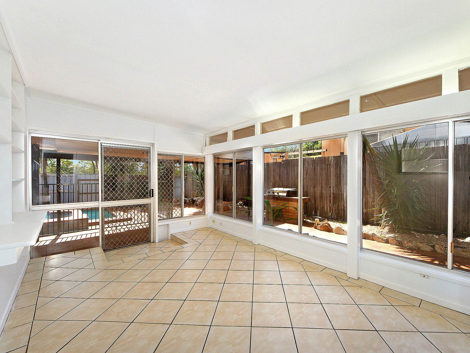161 Musgrave Avenue, LABRADOR, QLD, 4215 750 per week with Pool!!