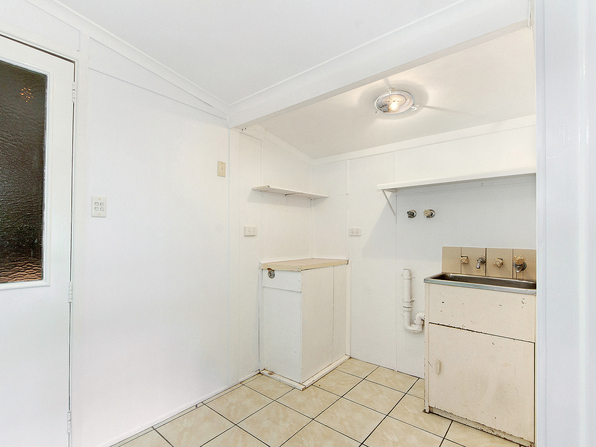 161 Musgrave Avenue, LABRADOR, QLD, 4215 750 per week with Pool!!