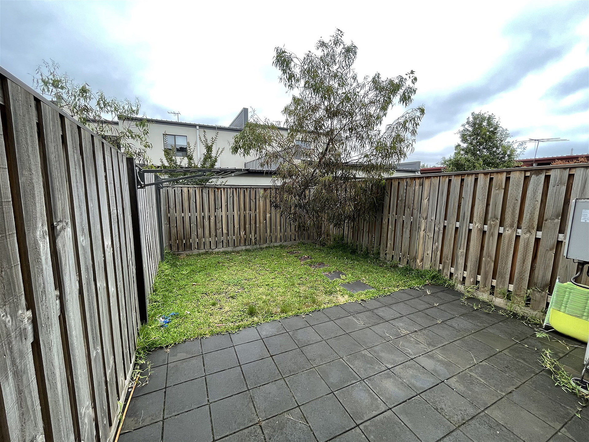 2 Cresbrook Lane, IVANHOE, VIC, 3079 550/Week