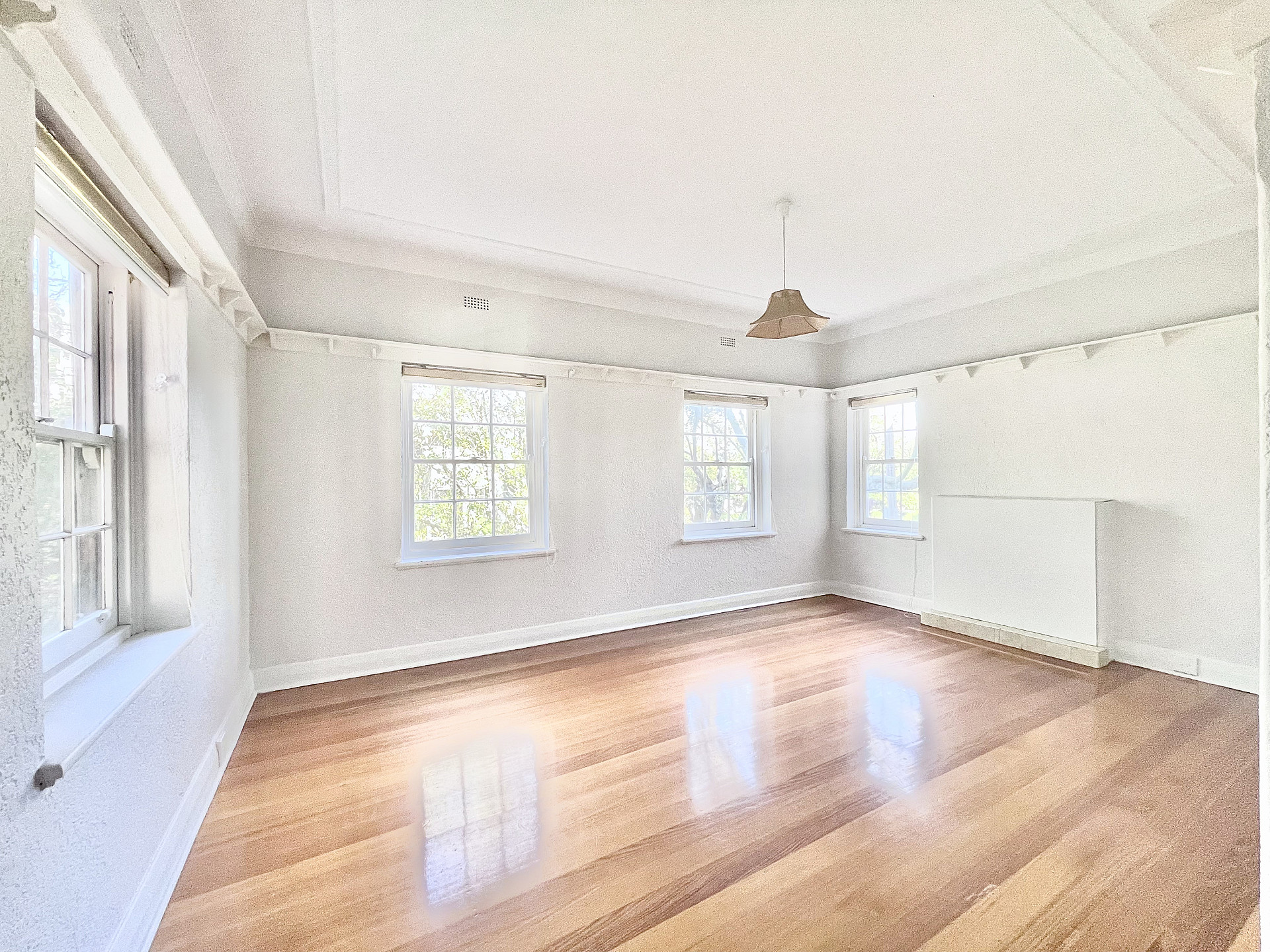 21 Alfred Street, KEW, VIC, 3101 700 per week